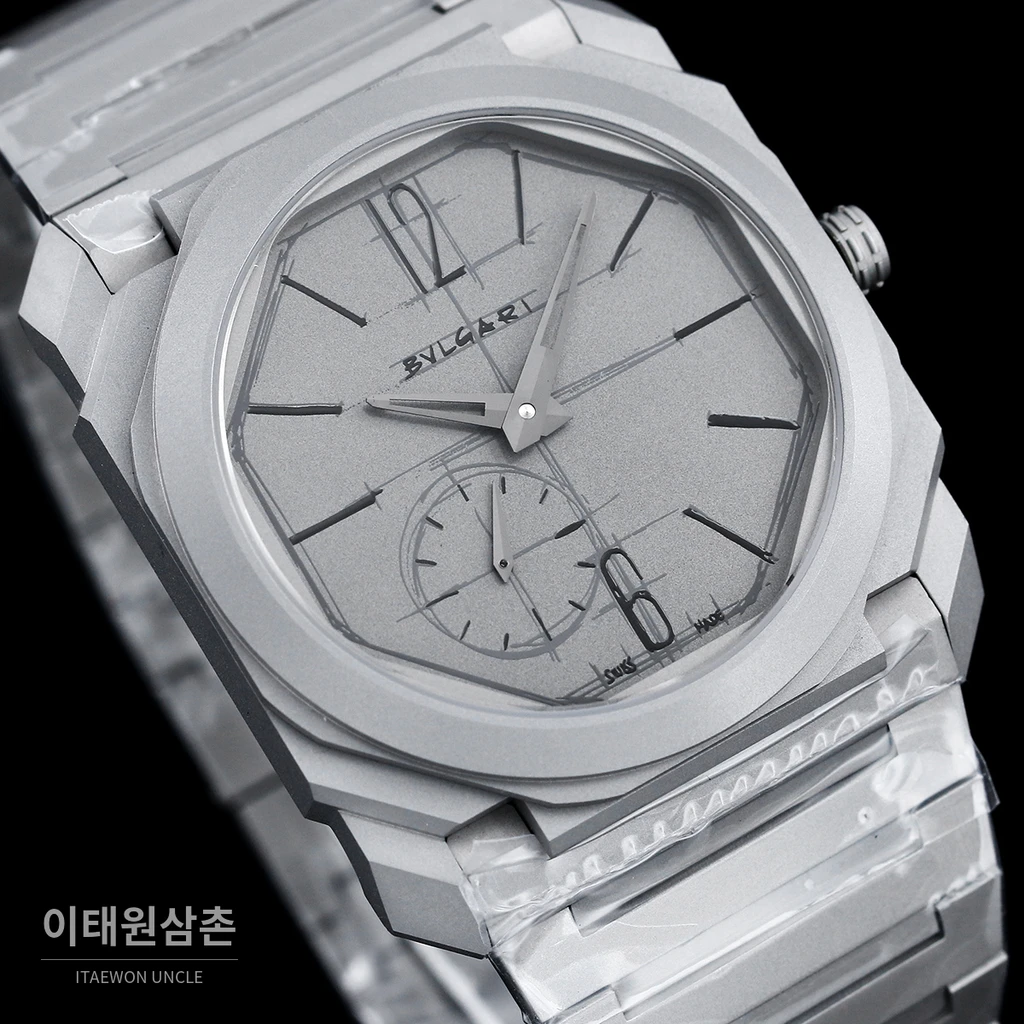 불가리 옥토 피니씨모 스테인리스 스틸 울트라씬 스포츠 워치 40mm 실버 스틸 브레이슬릿