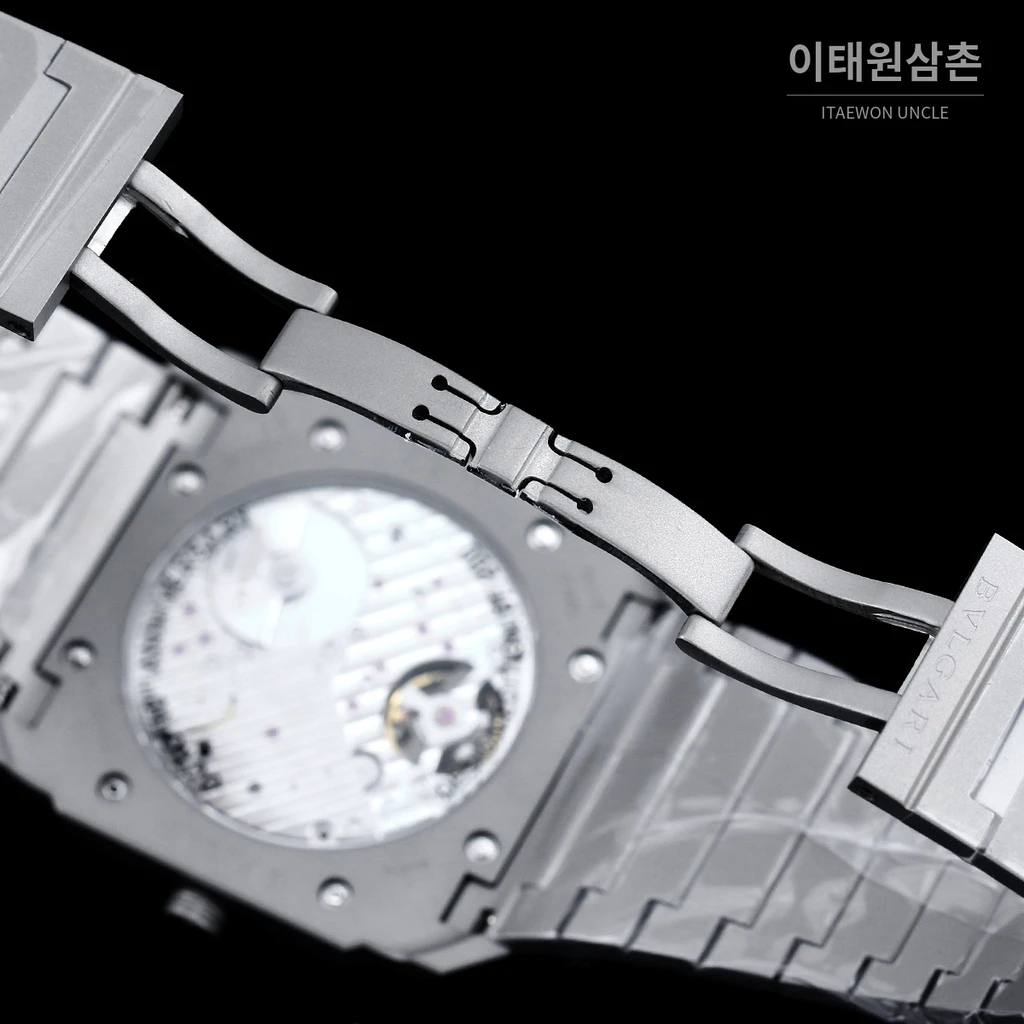 불가리 옥토 피니씨모 스테인리스 스틸 울트라씬 스포츠 워치 40mm 실버 스틸 브레이슬릿