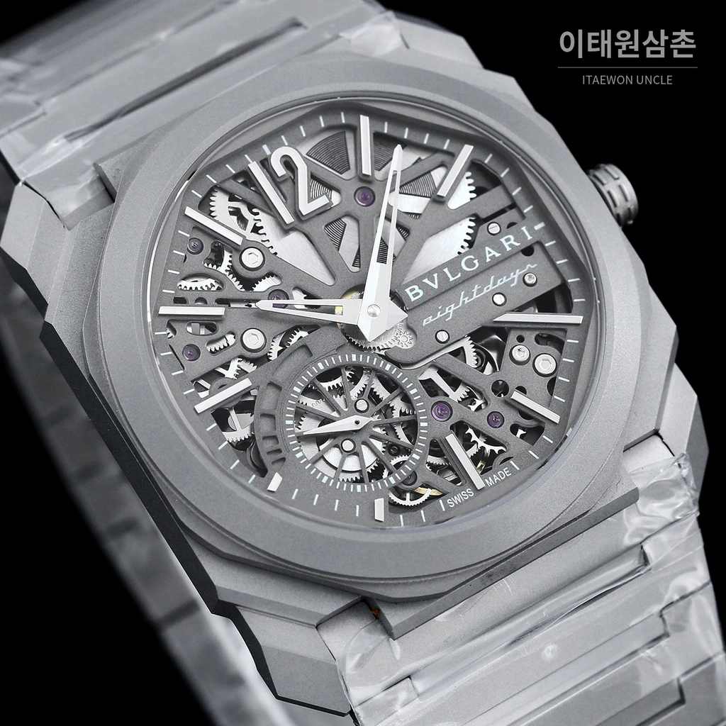 불가리 옥토 피니씨모 스테인리스 스틸 울트라씬 스포츠 워치 40mm 실버 티타늄 브레이슬릿