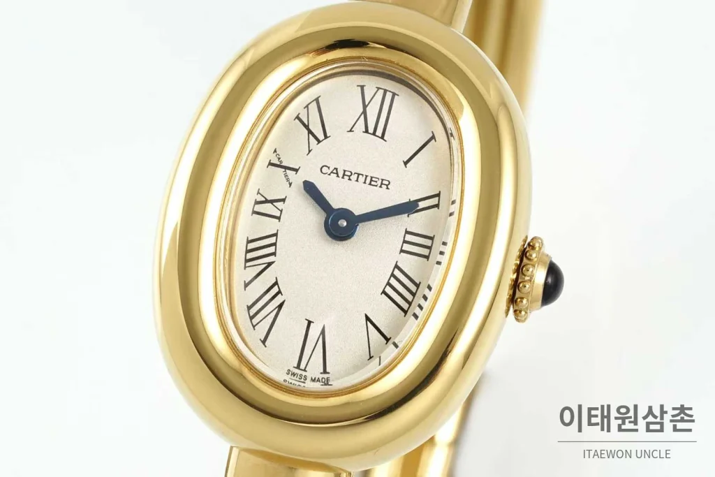 까르띠에 베누아 다이아 타원형 화이트다이얼 로만인덱스 블루핸즈 쿼츠 31.4mm 골드 브레이슬릿