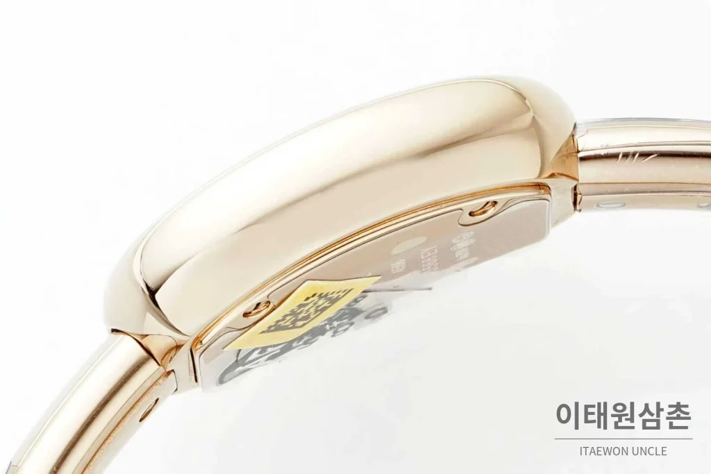 까르띠에 베누아 다이아 타원형 화이트다이얼 로만인덱스 블루핸즈 쿼츠 31.4mm 로즈골드 브레이슬릿