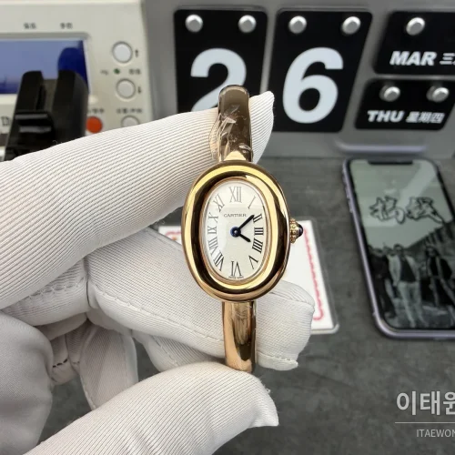 까르띠에 베누아르 미니 로즈골드 브레이슬릿 쿼츠 18.7mm 까르띠에 베누아르 미니 로즈골드 브레이슬릿 쿼츠 18.7mm