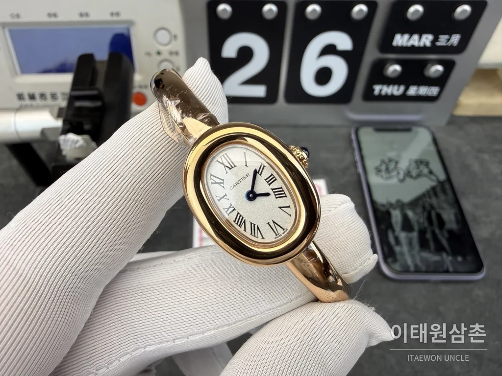 까르띠에 베누아르 미니 로즈골드 브레이슬릿 쿼츠 18.7mm