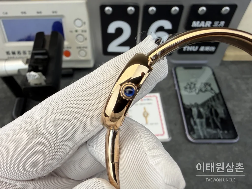 까르띠에 베누아르 미니 로즈골드 브레이슬릿 쿼츠 18.7mm