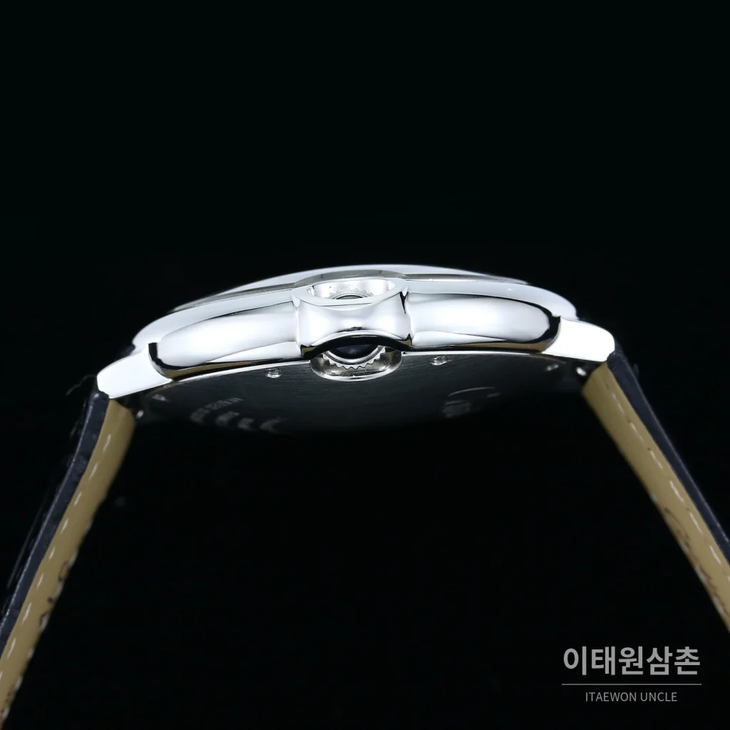 까르띠에 발롱블루 드 까르띠에 투르비용 로마다이얼 오토매틱 42mm 블랙 가죽 스트랩