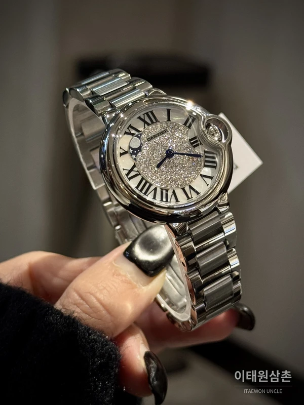 까르띠에 발롱블루 다이아몬드베젤 레더 여성용 쿼츠시계 36mm 까르띠에 발롱블루 다이아몬드베젤 레더 여성용 쿼츠시계 36mm