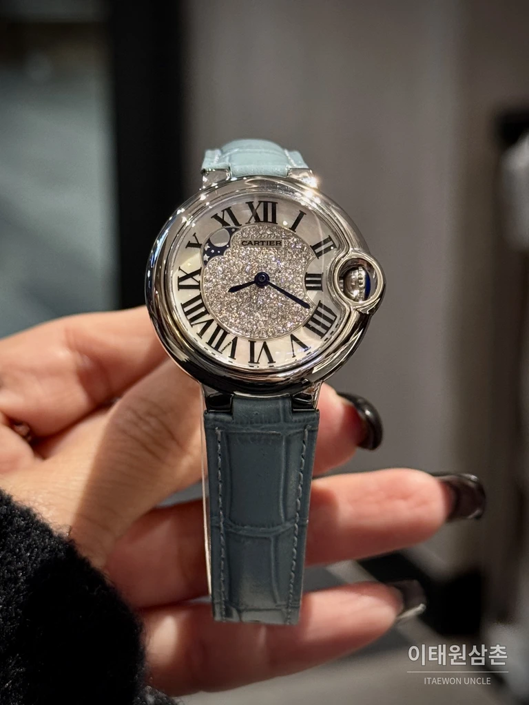까르띠에 발롱블루 다이아몬드세팅 레더 여성용 쿼츠시계 36mm
