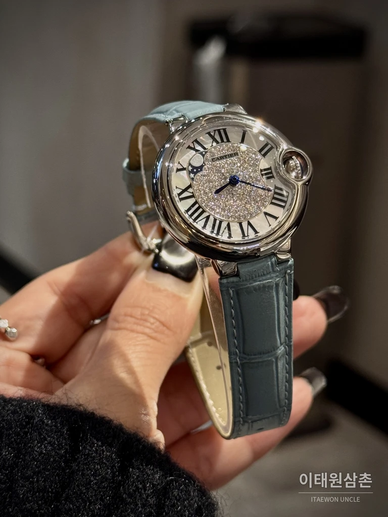 까르띠에 발롱블루 다이아몬드세팅 레더 여성용 쿼츠시계 36mm