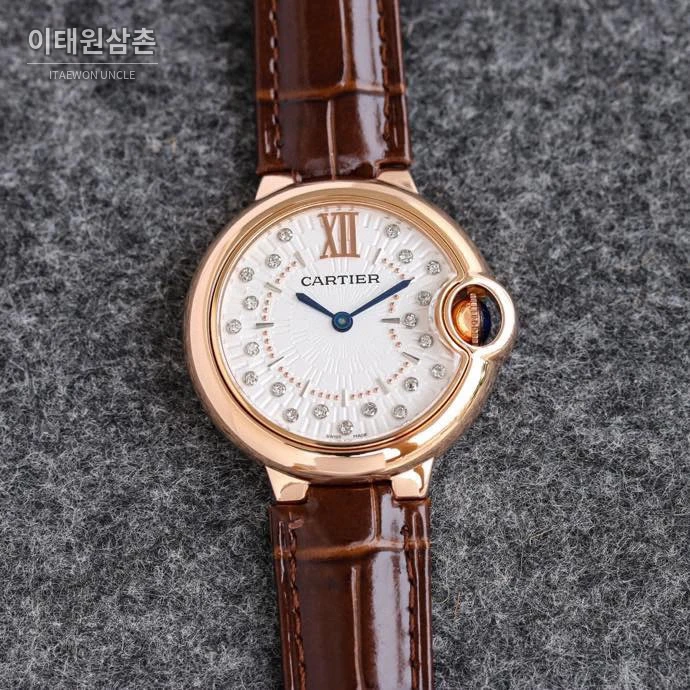 까르띠에 발롱블루 쿼츠 레드 가죽 스트랩