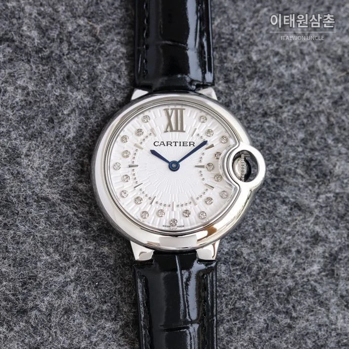 까르띠에 발롱블루 쿼츠 레드 가죽 스트랩