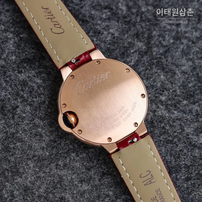 까르띠에 발롱블루 쿼츠 레드 가죽 스트랩
