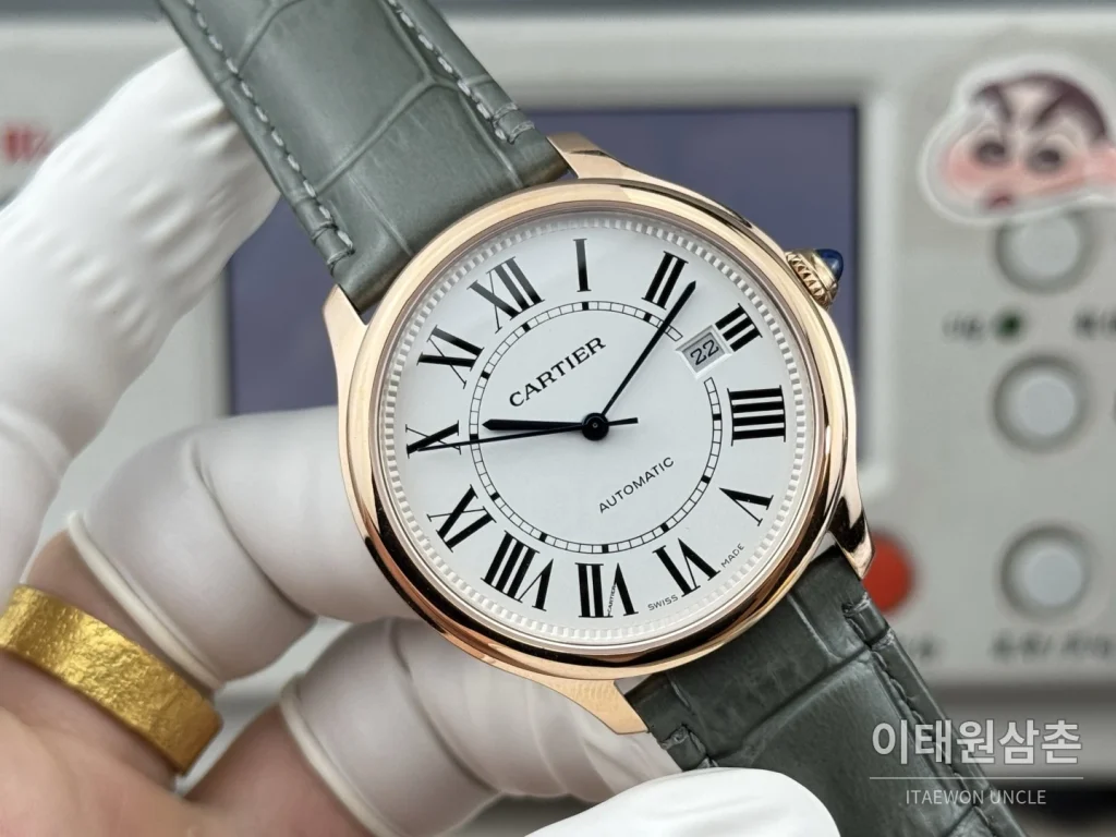 까르띠에 런던 오토매틱 40mm 화이트 다이얼 그린 가죽 스트랩