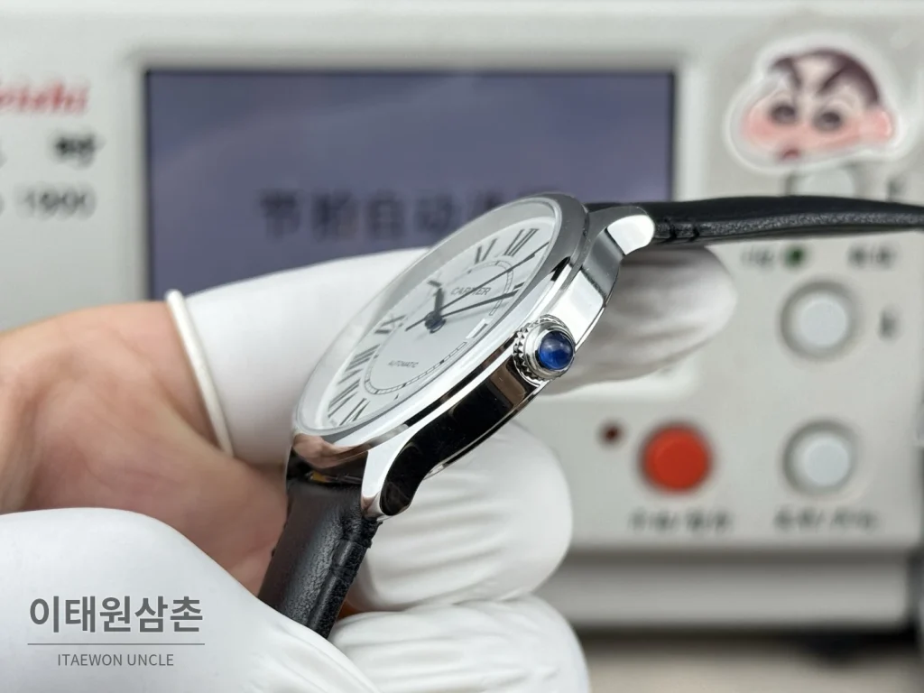 까르띠에 런던 오토매틱 40mm 화이트 다이얼 블랙 가죽 스트랩