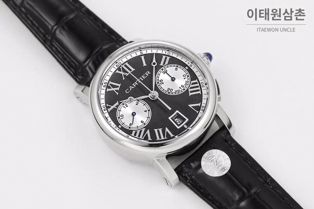 까르띠에 로통드 드 까르띠에 크로노그래프 오토매틱 40mm 블랙 다이얼 블랙 가죽 스트랩