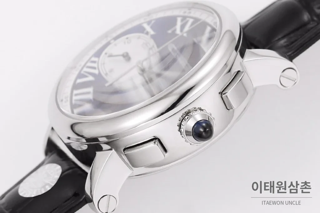 까르띠에 로통드 드 까르띠에 크로노그래프 오토매틱 40mm 블루 다이얼 블랙 가죽 스트랩
