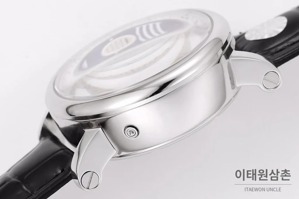 까르띠에 로통드 드 까르띠에 크로노그래프 오토매틱 40mm 블루 다이얼 블랙 가죽 스트랩
