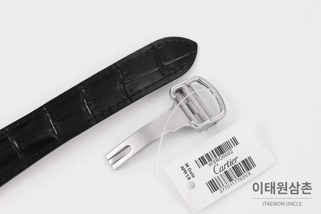 까르띠에 로통드 드 까르띠에 크로노그래프 오토매틱 40mm 화이트 다이얼 블랙 가죽 스트랩