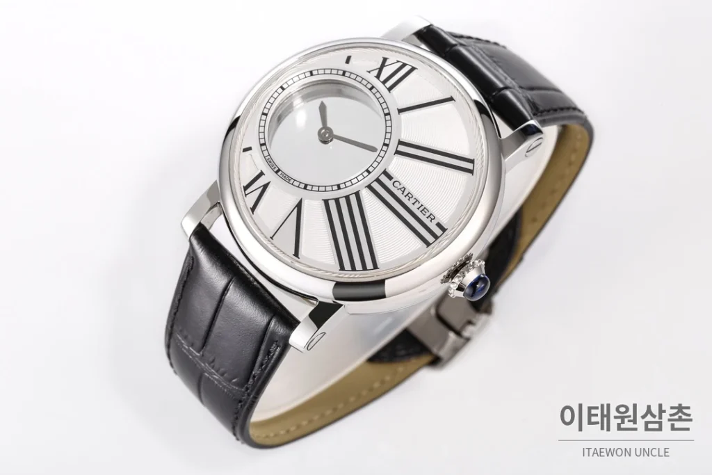 까르띠에 로통드 드 까르띠에 오토매틱 42.5mm 화이트 다이얼 블랙 가죽 스트랩