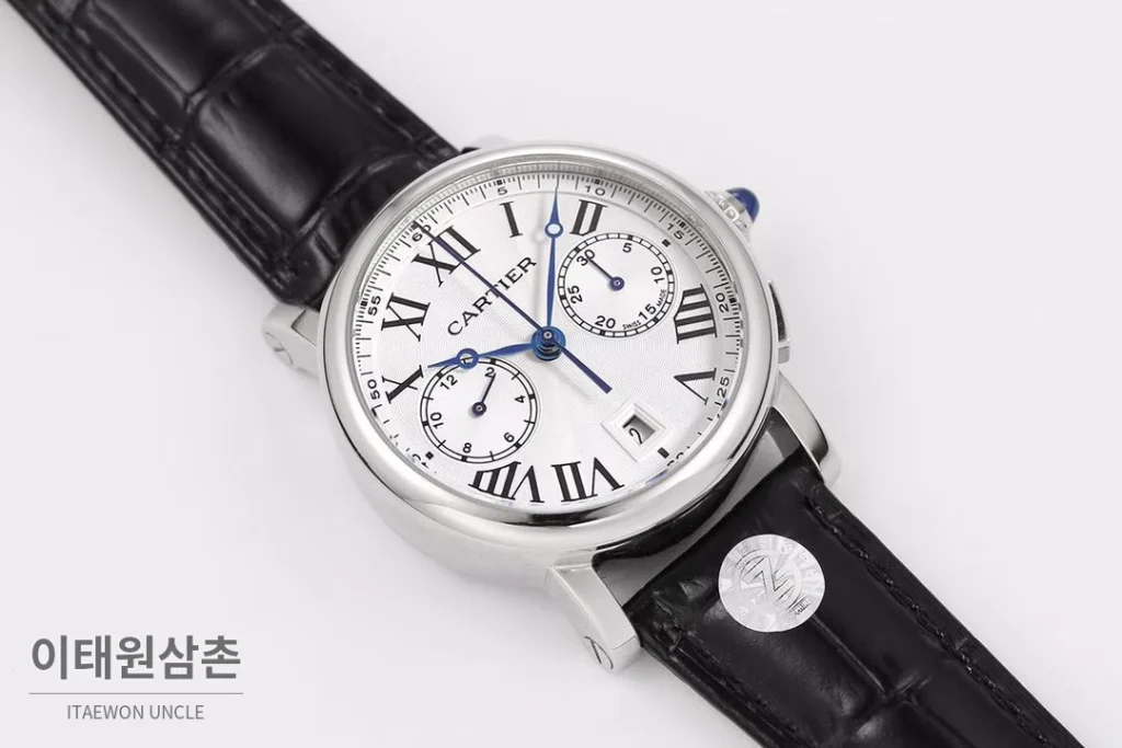 까르띠에 로통드드까르띠에 스틸 실버다이얼 크로노그래프 오토매틱 40mm 블랙 가죽 스트랩