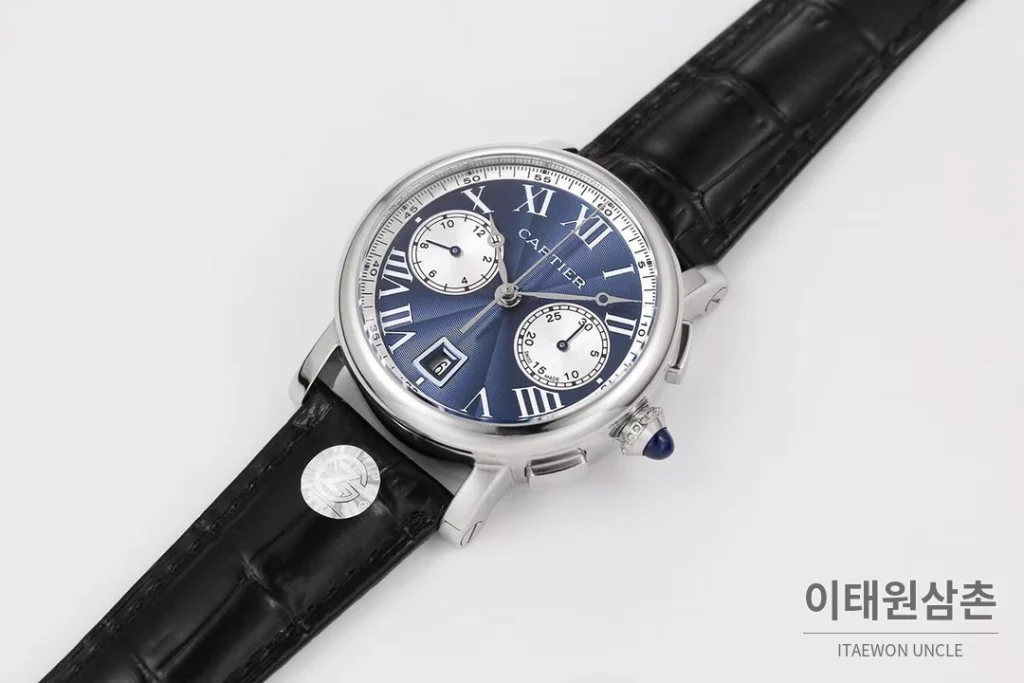 까르띠에 로통드드까르띠에 스틸 네이비다이얼 크로노그래프 오토매틱 40mm