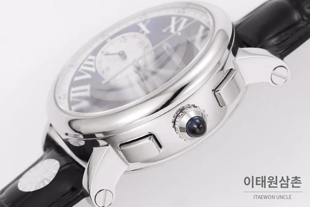 까르띠에 로통드드까르띠에 스틸 네이비다이얼 크로노그래프 오토매틱 40mm