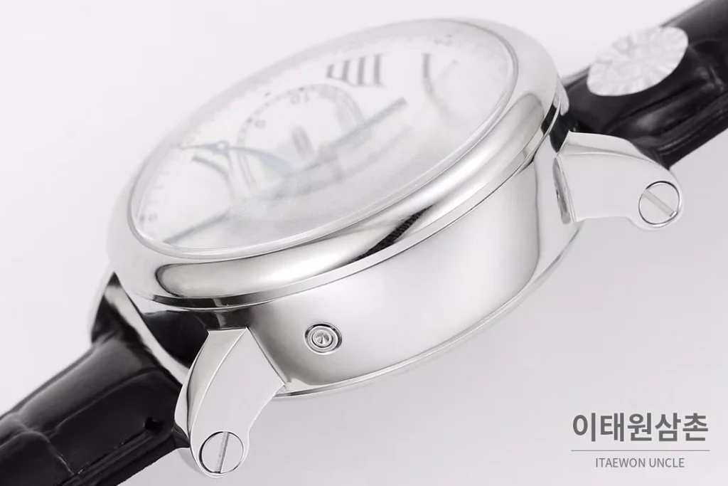 까르띠에 로통드드까르띠에 스틸 실버다이얼 크로노그래프 오토매틱 40mm 블랙 가죽 스트랩