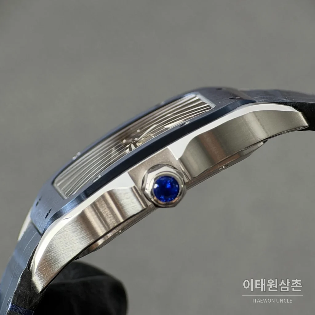 까르띠에 산토스 오토매틱 스켈레톤 다이얼 네이비 가죽 스트랩 네이비 베젤