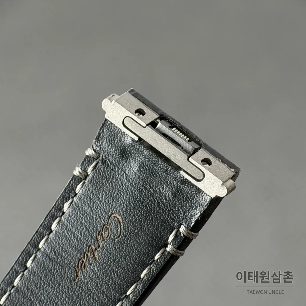 까르띠에 산토스 오토매틱 스켈레톤 다이얼 블랙 가죽 스트랩 그레이 베젤