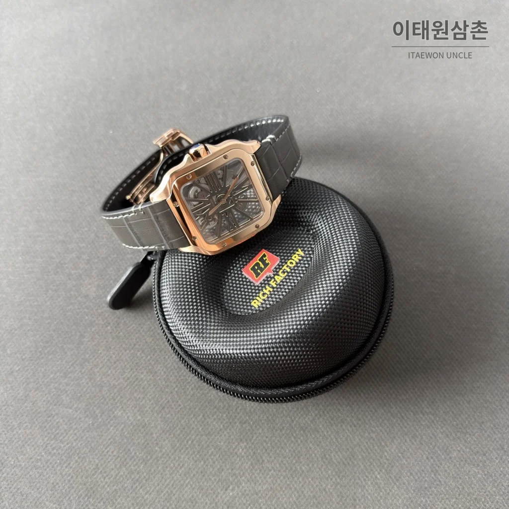 까르띠에 산토스 오토매틱 스켈레톤 다이얼 블랙 가죽 스트랩 로즈골드 베젤