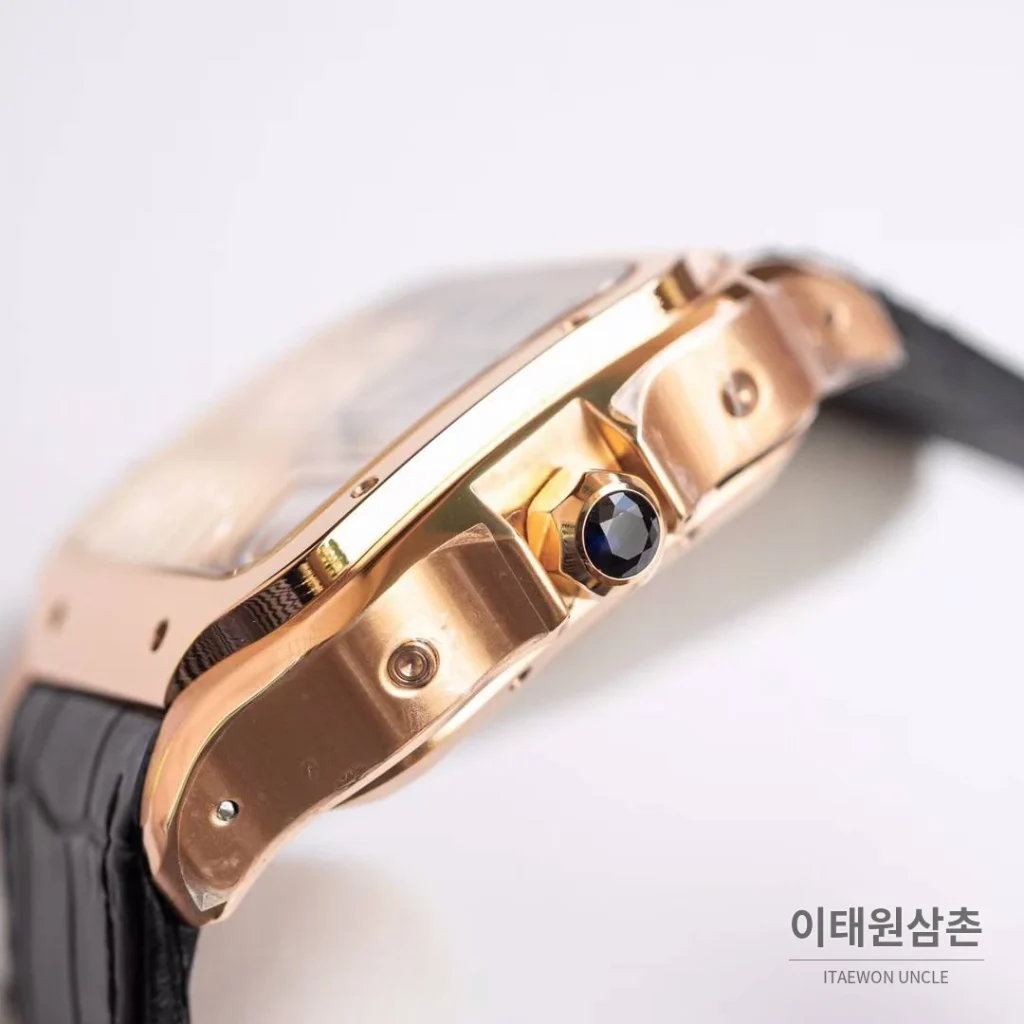 까르띠에 산토스 드 까르띠에 크로노그래프 블랙다이얼 오토매틱 51mm 블랙 가죽 스트랩 로즈골드 베젤