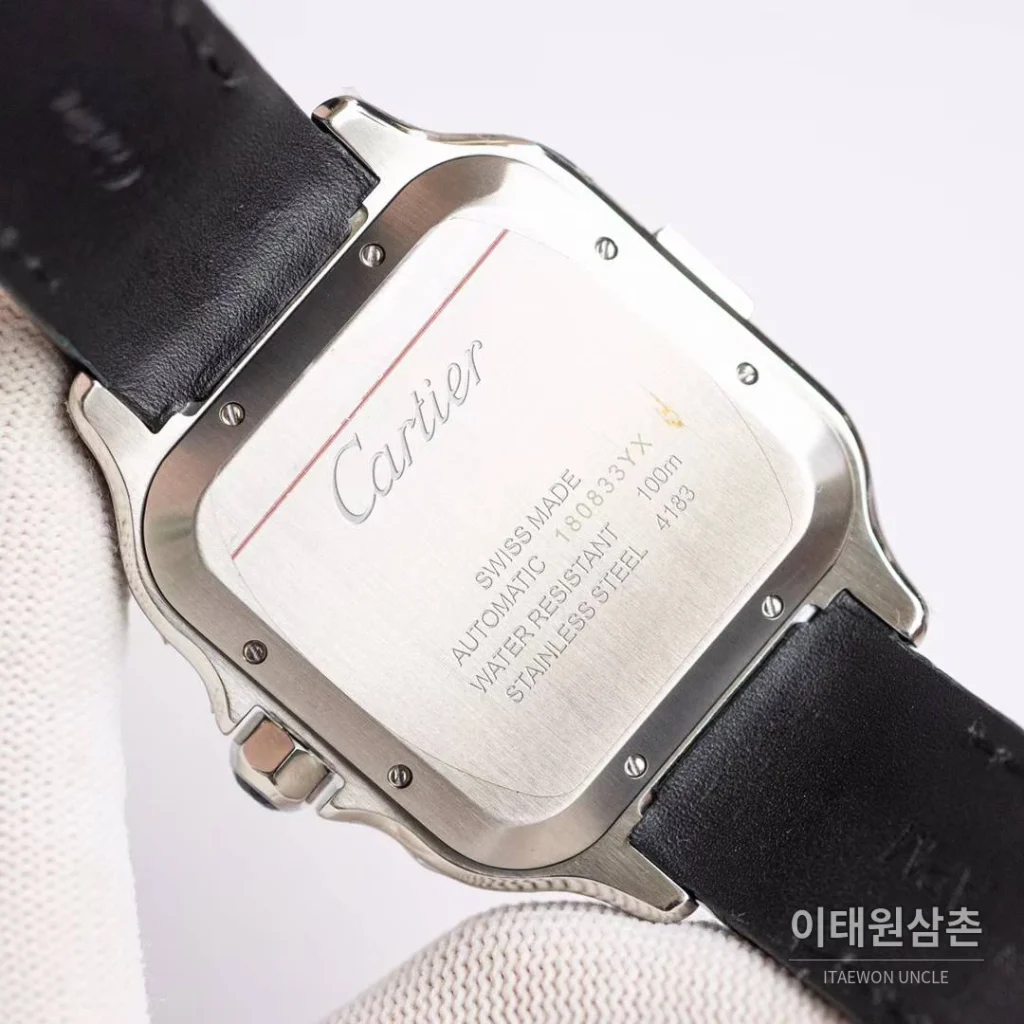 까르띠에 산토스 드 까르띠에 크로노그래프 블랙다이얼 오토매틱 51mm 블랙 가죽 스트랩 골드 베젤