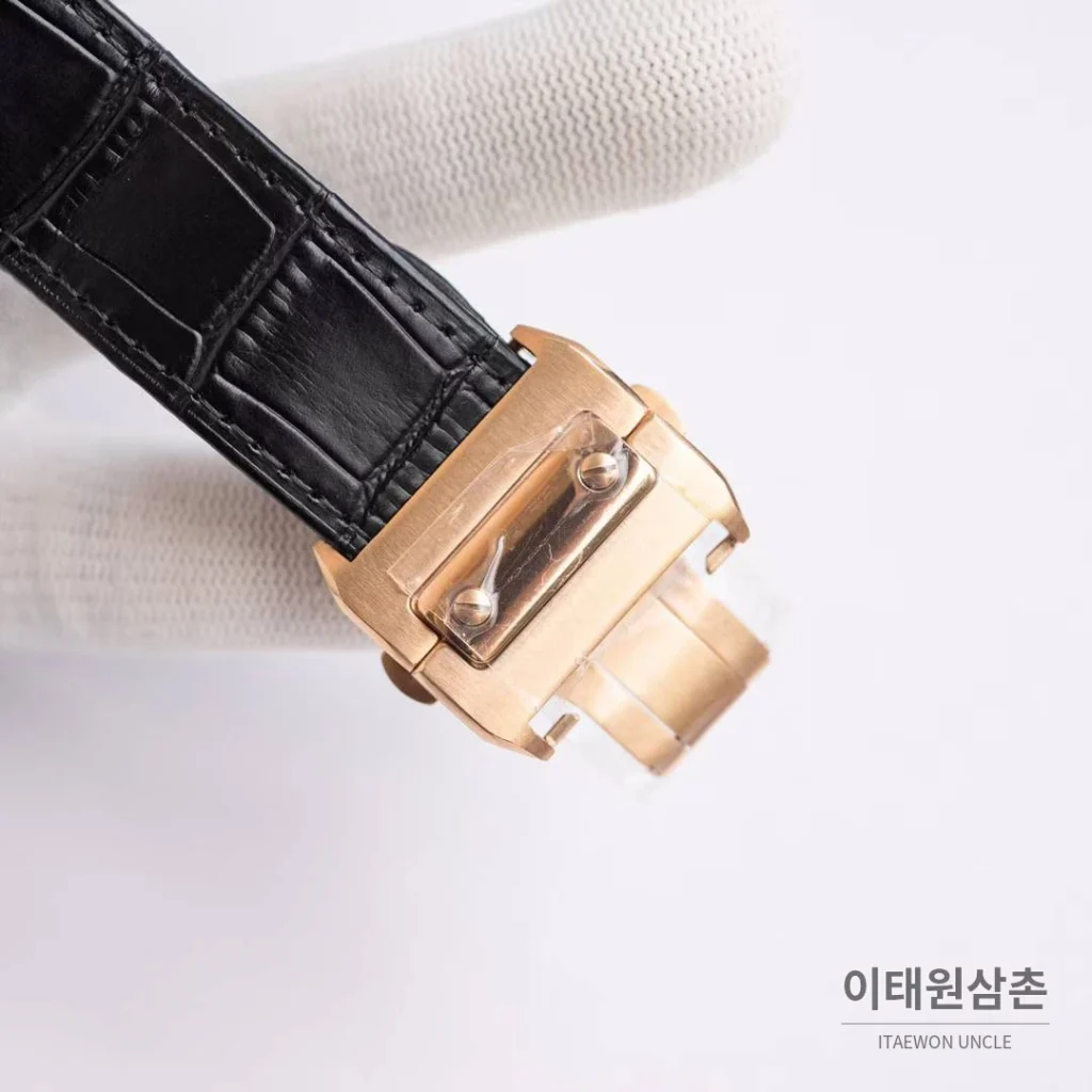까르띠에 산토스 드 까르띠에 크로노그래프 블랙다이얼 오토매틱 51mm 블랙 가죽 스트랩 로즈골드 베젤