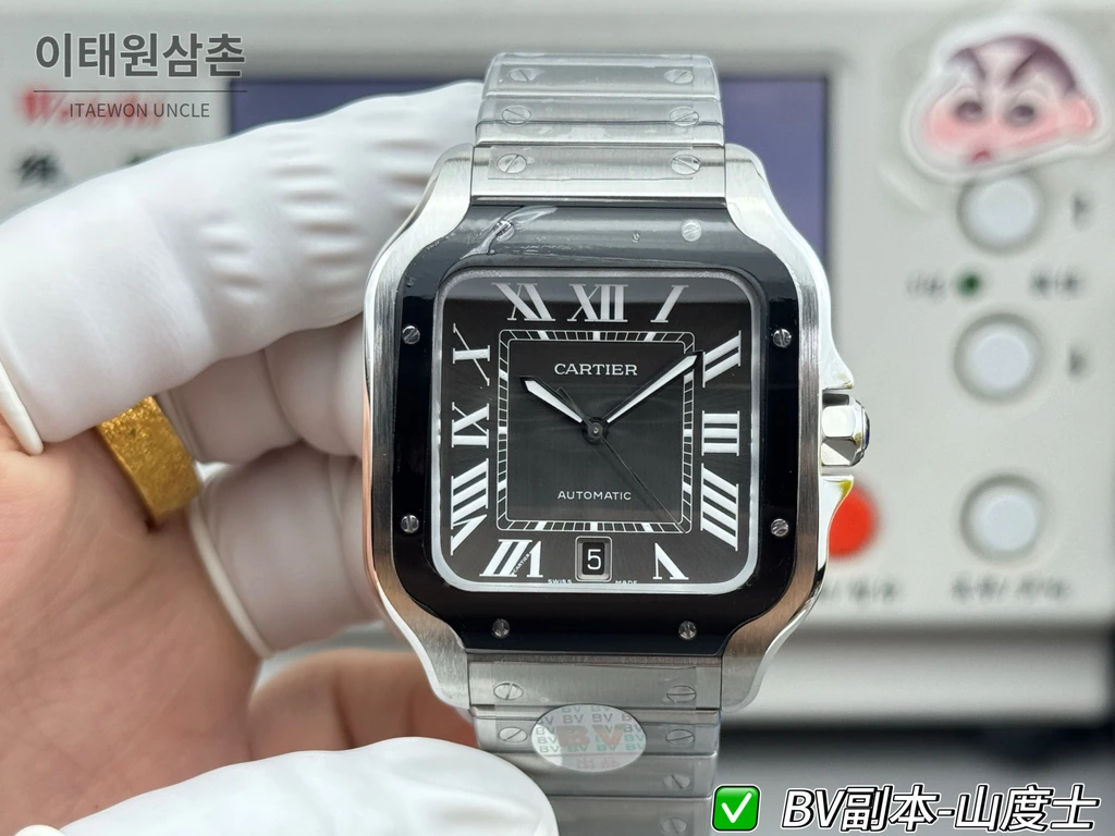 까르띠에 산토스 드 까르띠에 스틸 블랙 베젤 차콜 그레이 다이얼 오토매틱 39.8mm