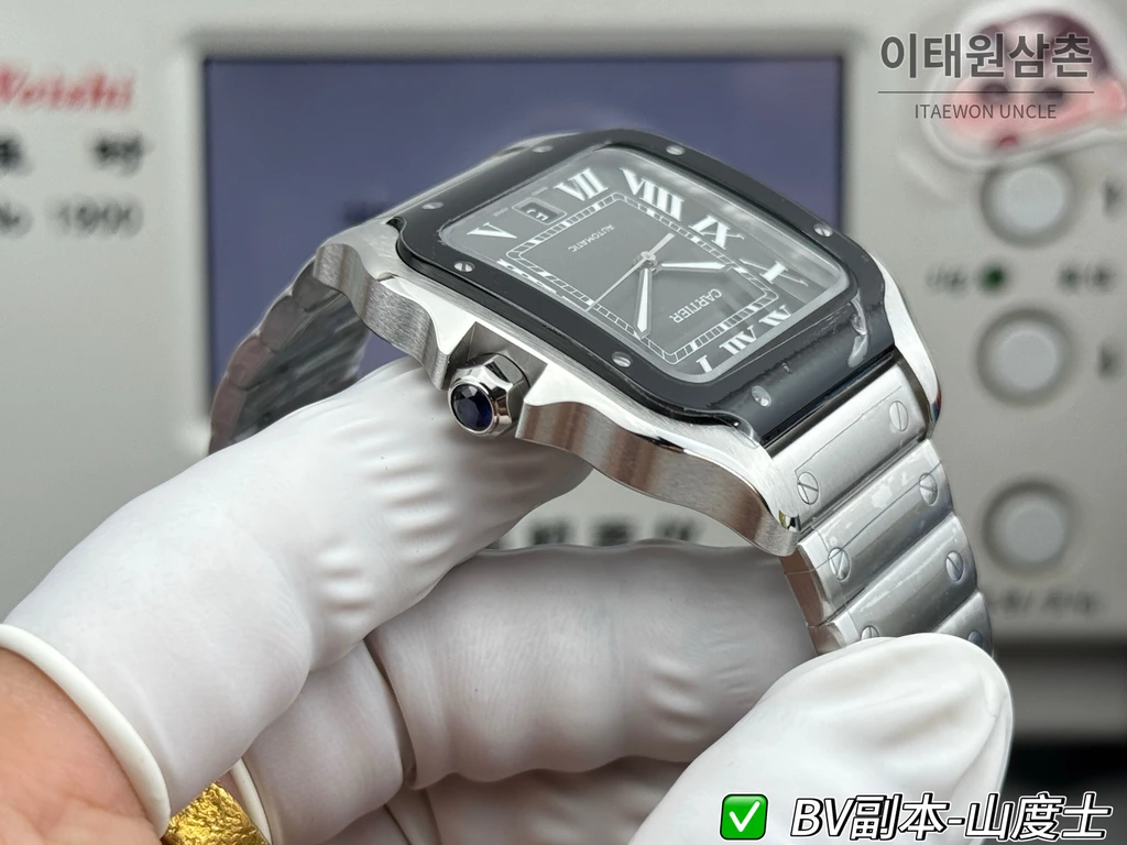 까르띠에 산토스 드 까르띠에 스틸 블랙 베젤 차콜 그레이 다이얼 오토매틱 39.8mm
