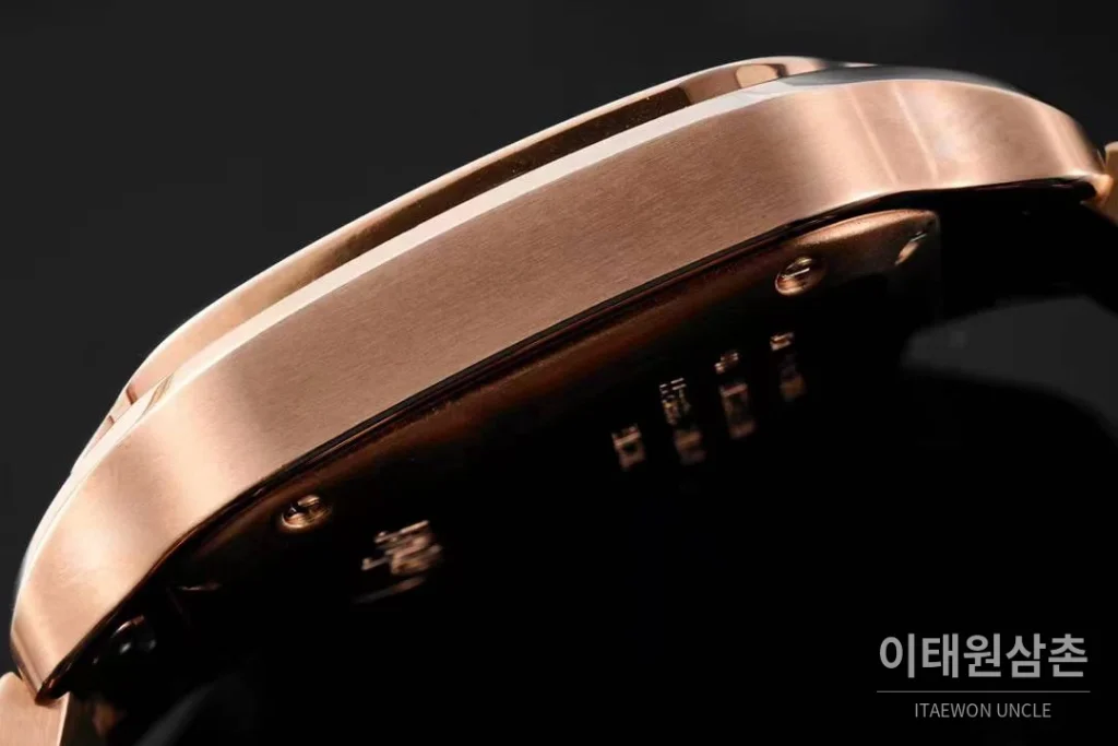 까르띠에 산토스 드 까르띠에 스틸 화이트로만다이얼 오토매틱 35.1mm 로즈골드 브레이슬릿 로즈골드 베젤