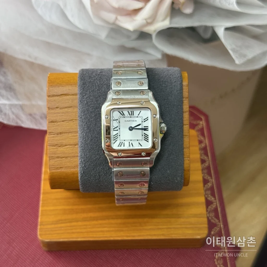 까르띠에 산토스 쿼츠 화이트 다이얼 투톤 브레이슬릿 로즈골드 베젤
