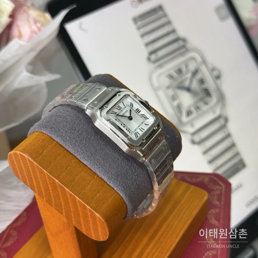 까르띠에 산토스 쿼츠 화이트 다이얼 스틸 브레이슬릿 (2)