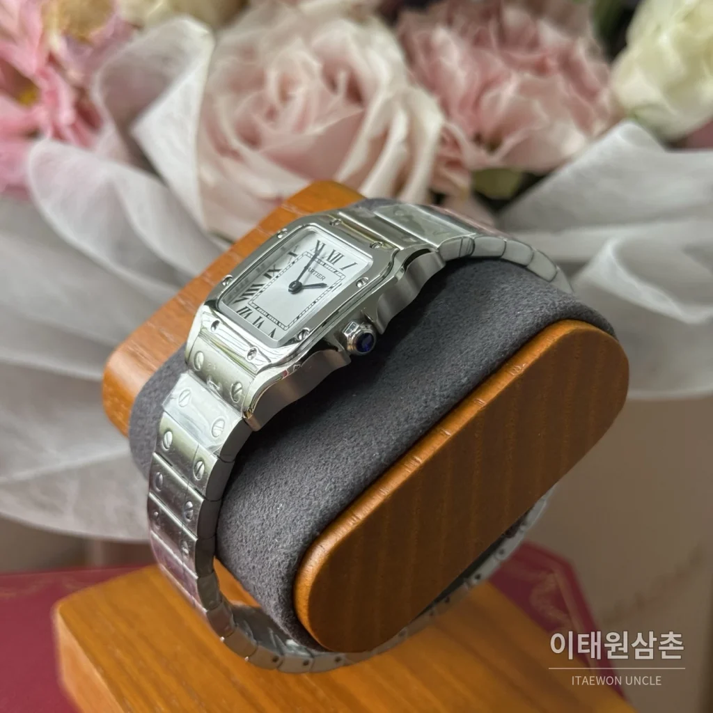 까르띠에 산토스 쿼츠 화이트 다이얼 스틸 브레이슬릿 (2)