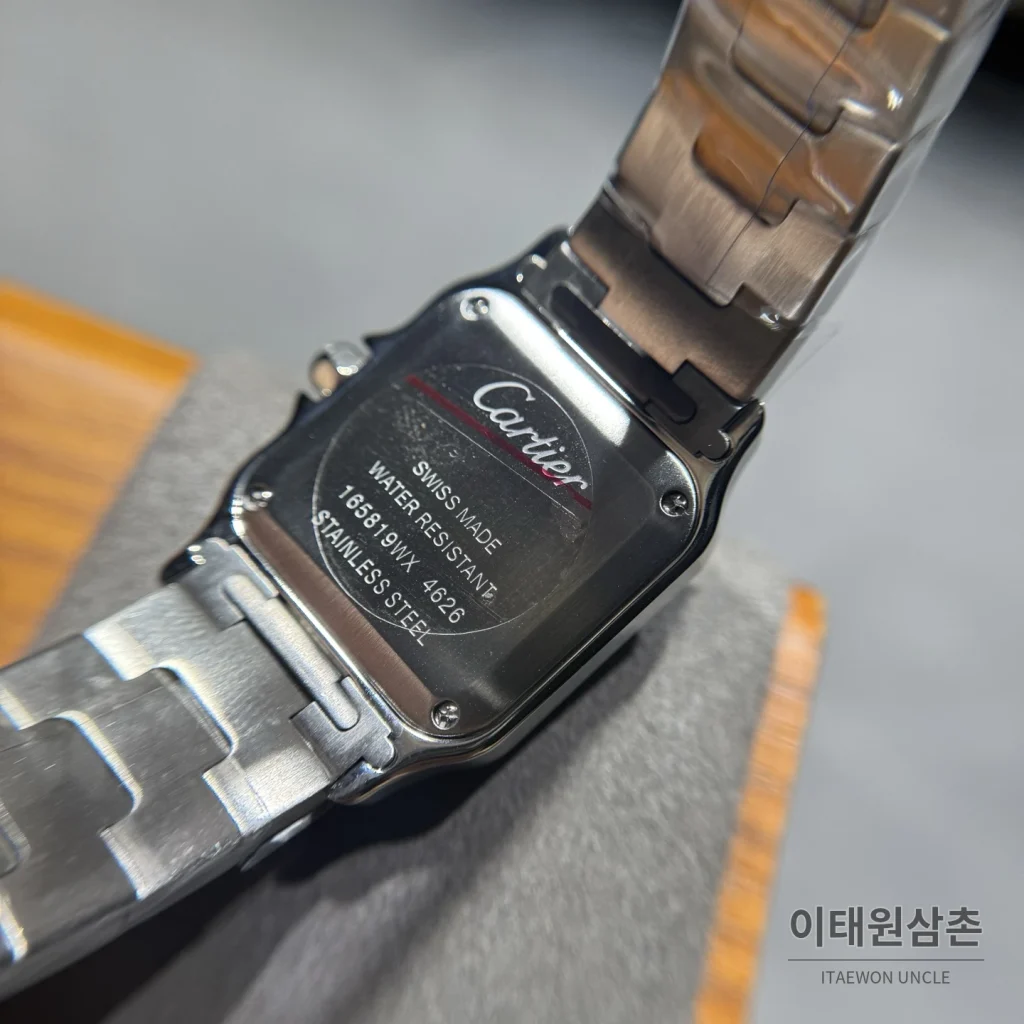 까르띠에 산토스 쿼츠 화이트 다이얼 스틸 브레이슬릿 실버 베젤 (2)