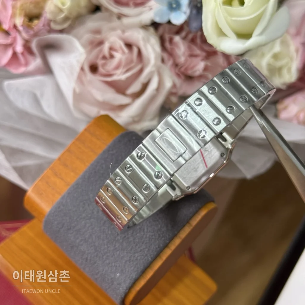 까르띠에 산토스 쿼츠 화이트 다이얼 스틸 브레이슬릿 (2)