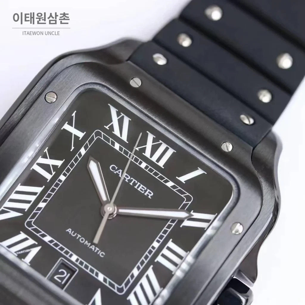 까르띠에 산토스 러버 스트랩 블랙다이얼 오토매틱 39.8mm 블랙 / 화이트 블랙 베젤