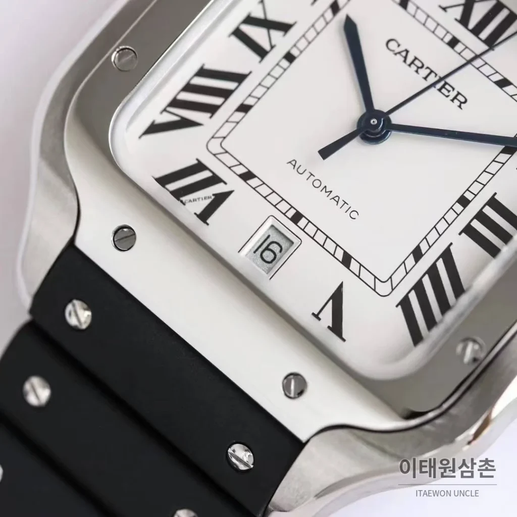 까르띠에 산토스 러버 스트랩 블랙다이얼 오토매틱 39.8mm 블랙 / 화이트 실버 베젤