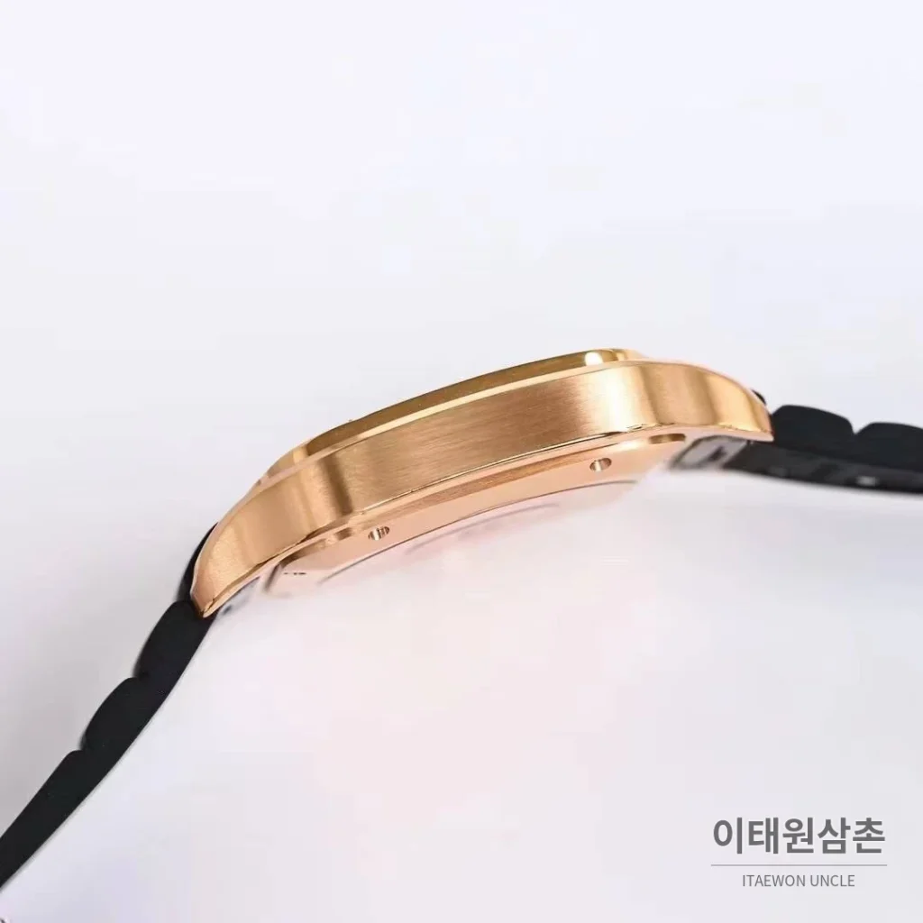 까르띠에 산토스 러버 스트랩 블랙다이얼 오토매틱 39.8mm 블랙 / 화이트 로즈골드 베젤