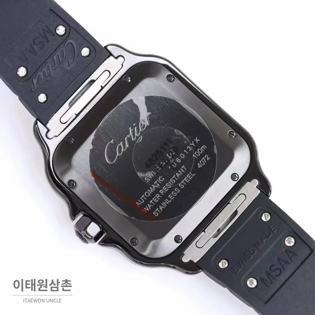 까르띠에 산토스 러버 스트랩 블랙다이얼 오토매틱 39.8mm 블랙 / 화이트 블랙 베젤