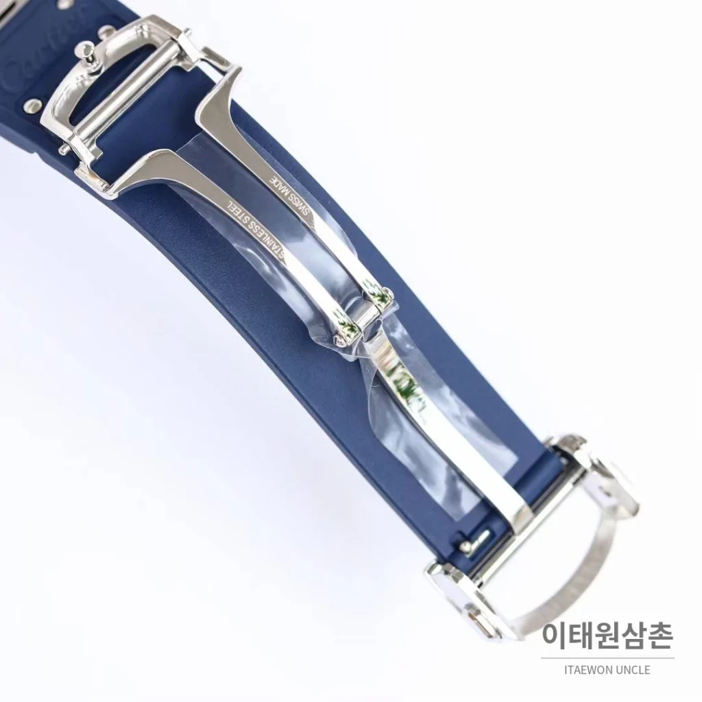 까르띠에 산토스 스틸 블루베젤 러버스트랩 오토매틱 39.8mm 네이비 다이얼 (2)