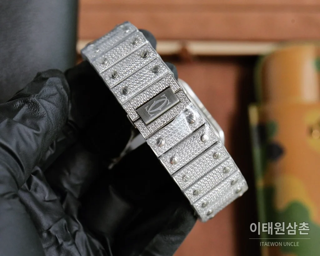 까르띠에 산토스 스틸 풀다이아 블루핸즈 오토매틱 40mm 화이트 다이얼 스틸 브레이슬릿 실버 베젤