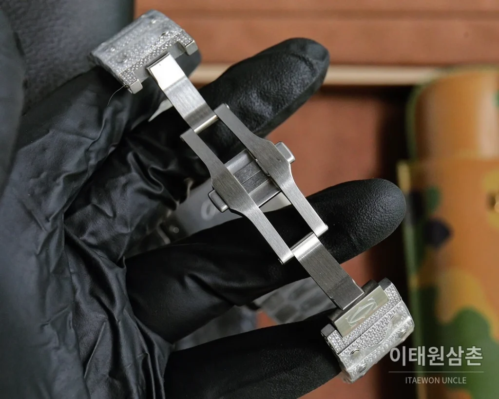까르띠에 산토스 스틸 풀다이아 블루핸즈 오토매틱 40mm 화이트 다이얼 스틸 브레이슬릿 실버 베젤