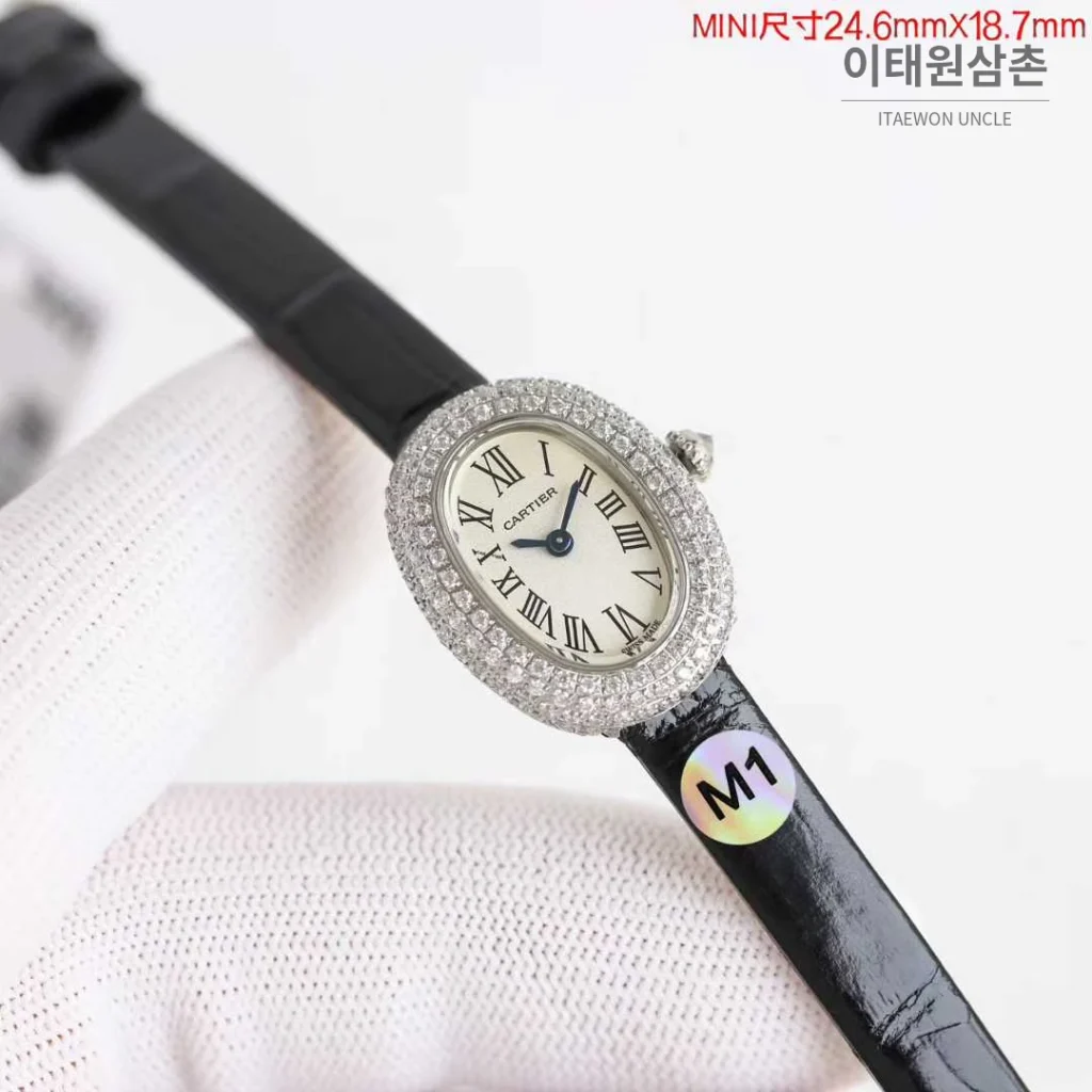 까르띠에 탱 루이 미니 골드톤 화이트다이얼 로만인덱스 블루핸즈 쿼츠 24mm 골드 / 화이트 (2)