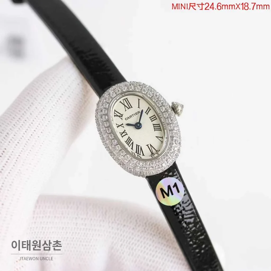까르띠에 탱 루이 미니 골드톤 화이트다이얼 로만인덱스 블루핸즈 쿼츠 24mm 골드 / 화이트 (2)