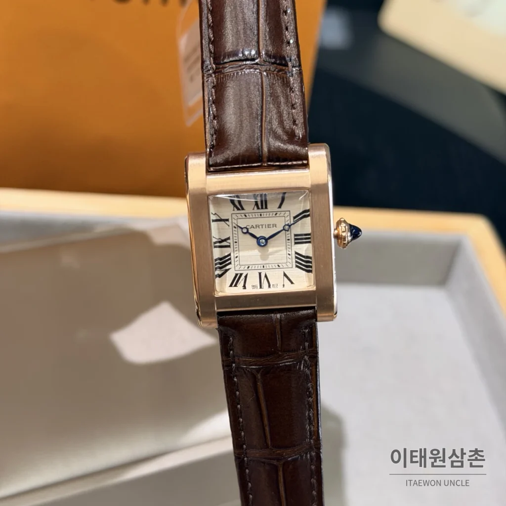 까르띠에 탱크 노말 쿼츠